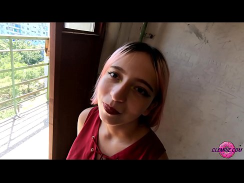 ❤️ Донишҷӯи шаҳвонӣ як бегонаро дар берун мекашад - конча дар рӯи ӯ Суперпорно дар tg.sexvideosex.top